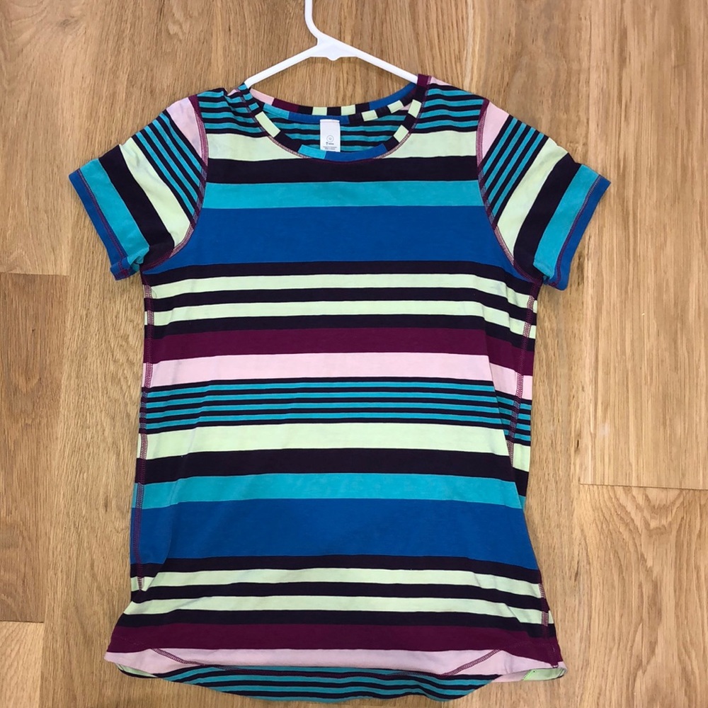 Ivivva shorts sleeve tee